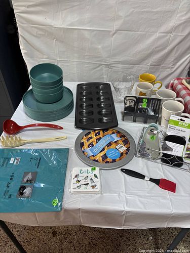 Lot #32 (1 of 10)