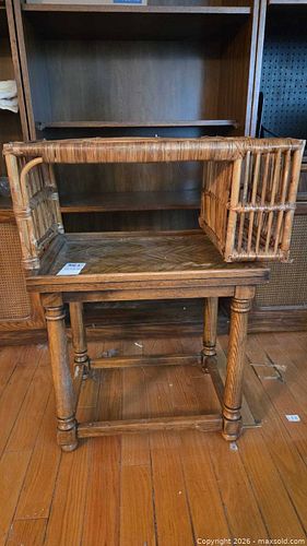 Lot #563 (1 of 10)