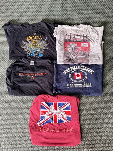Graphic T-shirt lot  (1 of 6)