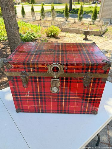 Lot #48 (1 of 9)