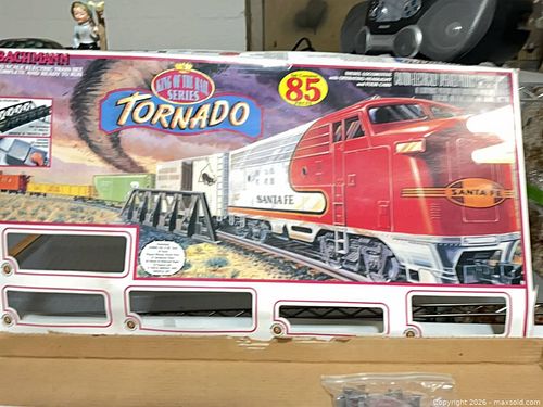 Lot #139 (1 of 9)