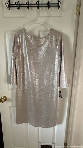 Lot #28 (1 of 4)