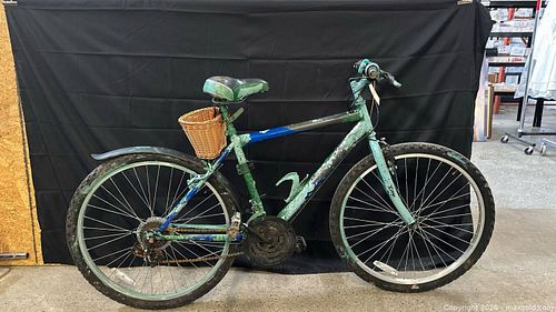 Lot #68 (1 of 6)
