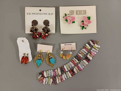Lot #284 (1 of 4)