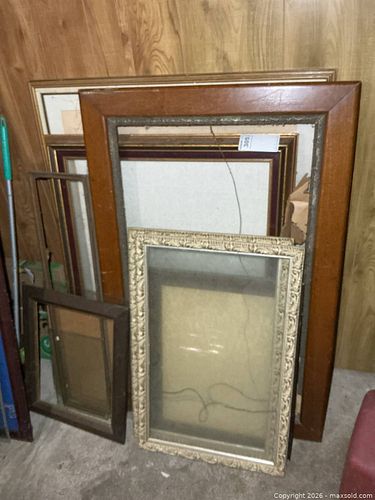 Lot #305 (1 of 14)