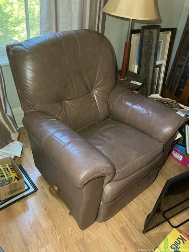 Lot #399 (1 of 7)