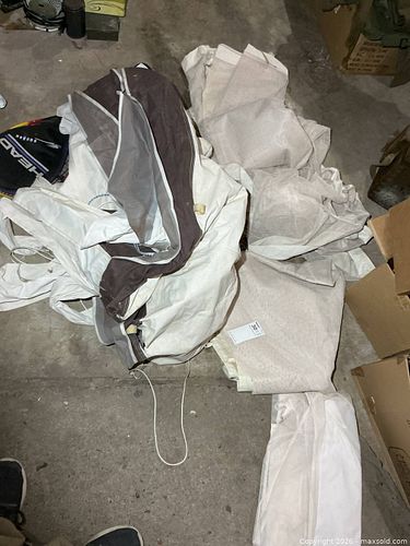 Lot #301 (1 of 11)