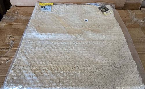 Lot #27 (1 of 4)
