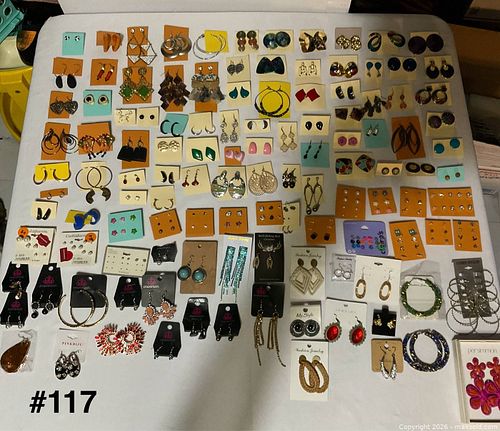 Lot #117 (1 of 12)
