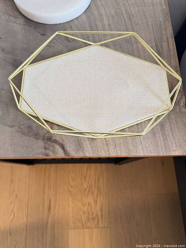 Umbra Jewelry Tray (1 of 4)