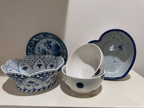 Lot #2018 (1 of 5)