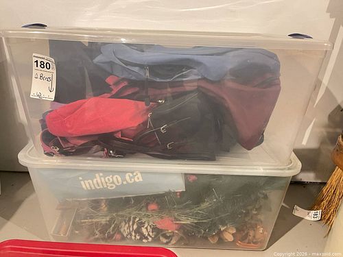 Bags, Holiday Garland & Plush Toy  B (1 of 8)