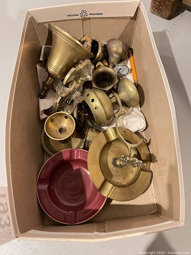 Vintage Mixed Brass & Ceramic Decorative Bell and Ashtray Lot B (1 of 7)
