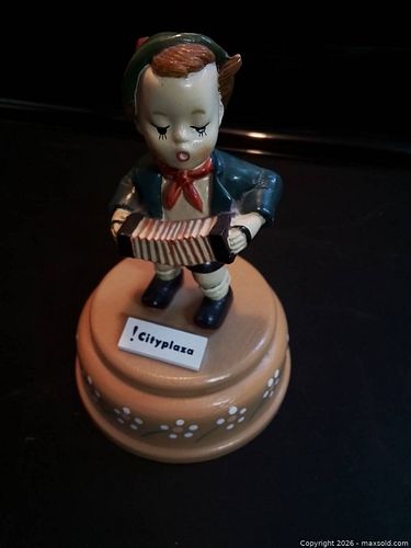 Lot #69 (1 of 5)