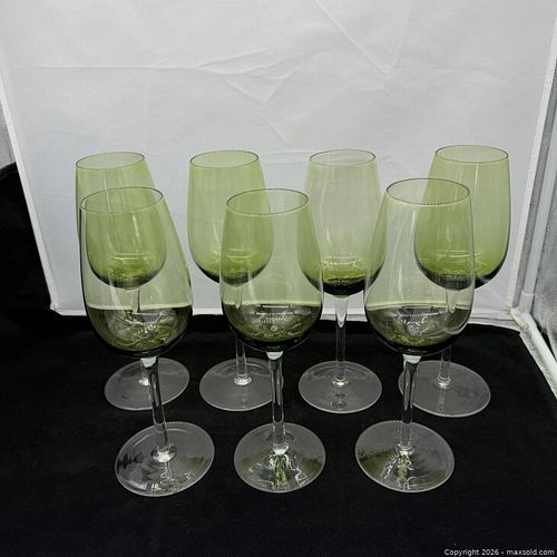 Set of 7 Green Glass Wine Glasses, 10 in (1 of 4)