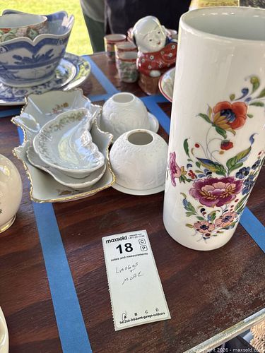 Lot #18 (1 of 8)