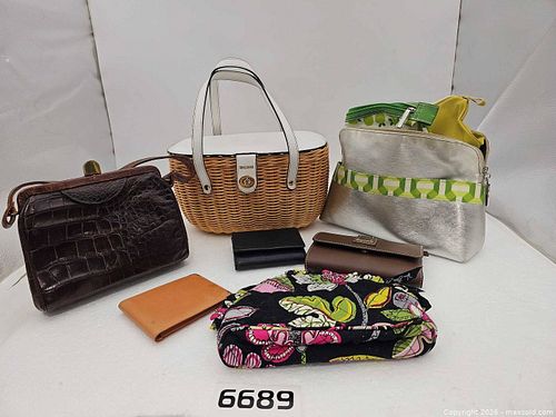 Lot #6689 (1 of 11)