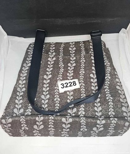 Lot #3228 (1 of 4)