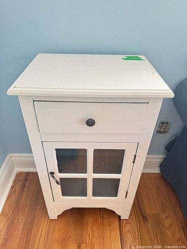 Side Table (1 of 8)