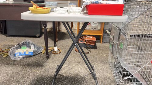 Folding Table C (1 of 4)