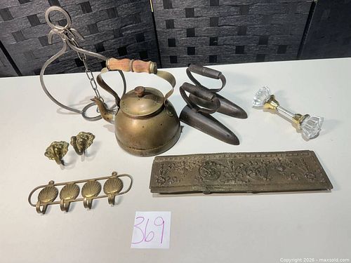Lot #369 (1 of 7)