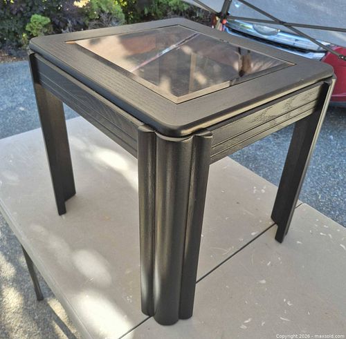 Small End Table (1 of 4)