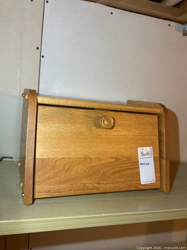 Lot #566 (1 of 5)