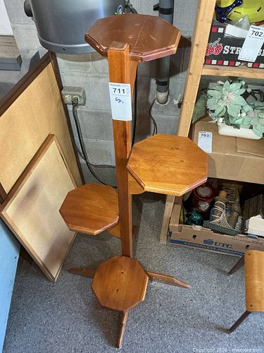 Lot #711 (1 of 6)