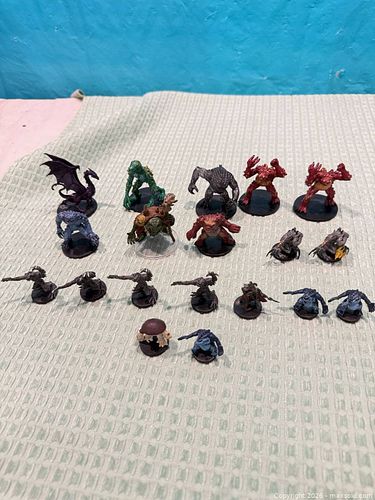 Lot #83 (1 of 13)