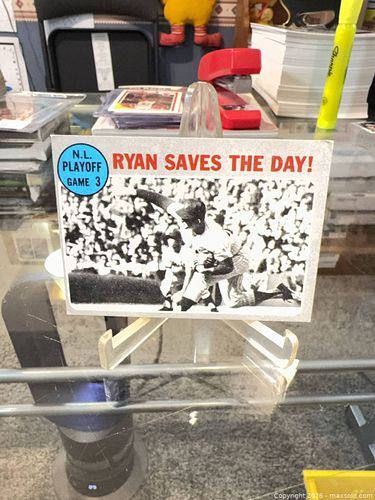 1969 Topps #197 'Nolan Ryan' Pitching Trading Card (1 of 3)