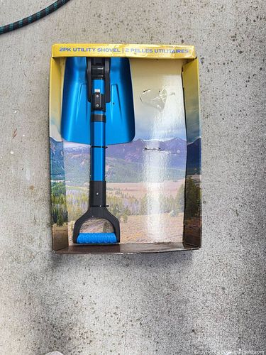 BirdRock Home Foldable Aluminum Snow Shovel 2-Pack, Blue (1 of 4)
