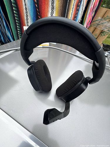 Corsair Wireless Gaming Headset Black -jr (1 of 6)