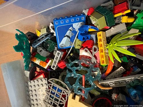 Loose LEGO-Compatible Bricks & Parts Lot, 100–300 Pieces -jr (1 of 6)