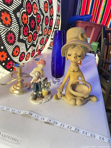 Mixed lot: porcelain & chalkware figurines, glass vase, brass candelabra (1 of 6)