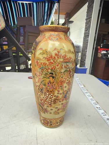 Royal Satsuma Hand-Painted Gilded Ceramic Vase, 10–14 in (1 of 5)