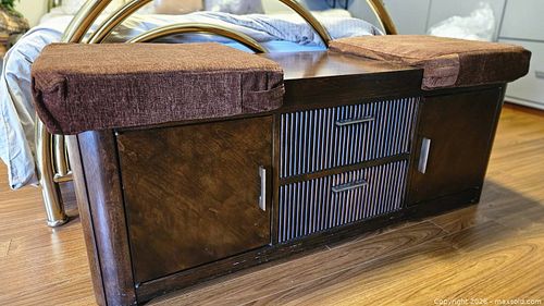 Bench & Storage Cabinet (1 of 4)
