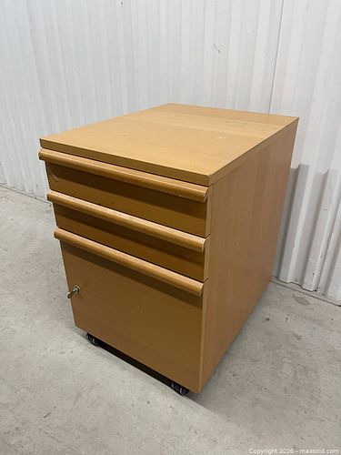 Lot #34 (1 of 7)