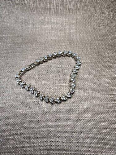 Lot #58 (1 of 8)