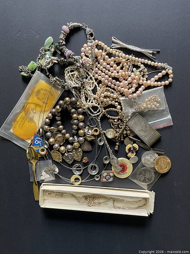 Costume Jewelry plus miscellaneous. (1 of 6)