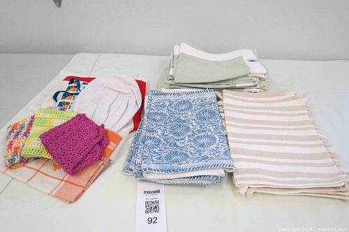 Kitchen Linens (1 of 4)