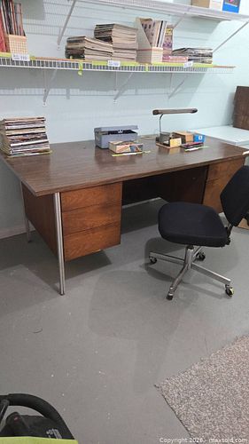 Office Desk (1 of 6)