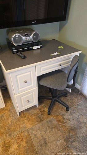 Small Desk & Chair (1 of 5)
