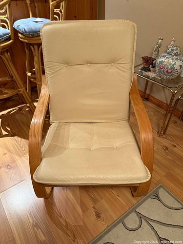 Lot #425 (1 of 3)