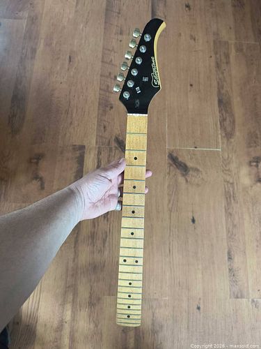 Birds Eye Maple finger board Silvertone Guitar Neck with machine heads. (1 of 5)