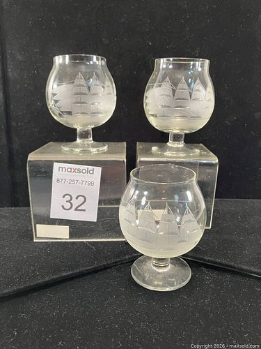 Lot #32 (1 of 8)