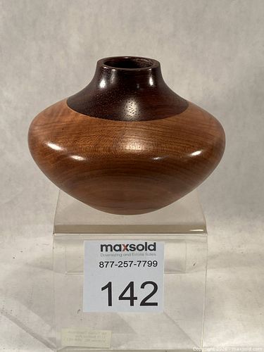 Lot #142 (1 of 10)