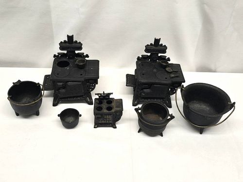 Lot of Miniature Salesman Sample Cast Iron Stoves and Pots (1 of 3)