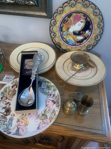 Decorative Plates, Brass Items and Seagull Pewter Spoon (1 of 8)