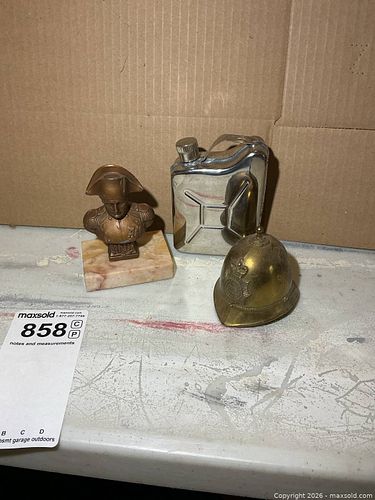 Small Collectibles A (1 of 8)