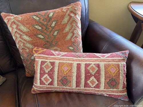 Lot #211 (1 of 3)